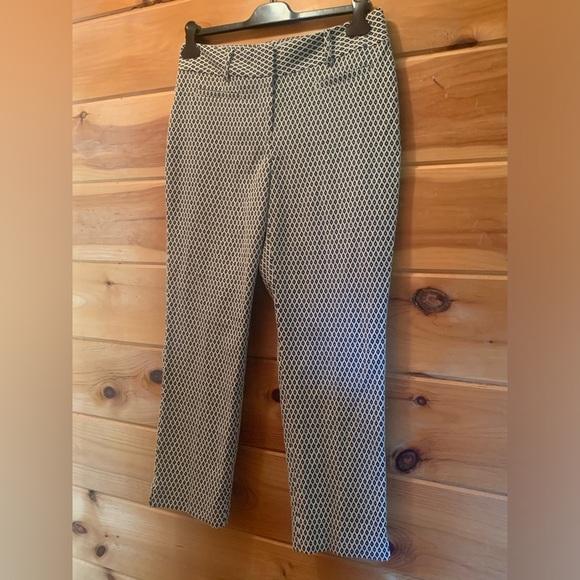 Ann Taylor Cropped Pants Size 2 “Kate” - Picture 1 of 11